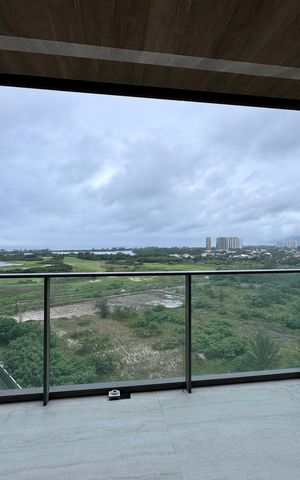 Apartamento para alugar com 194m², 4 quartos e 3 vagas Apartamento para alugar com 194m², 4 quartos e 3 vagasVaranda