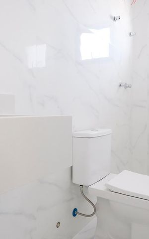 Casa à venda com 185m², 3 quartos e 2 vagasBanheiro 