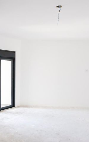 Casa à venda com 185m², 3 quartos e 2 vagasSuíte 2