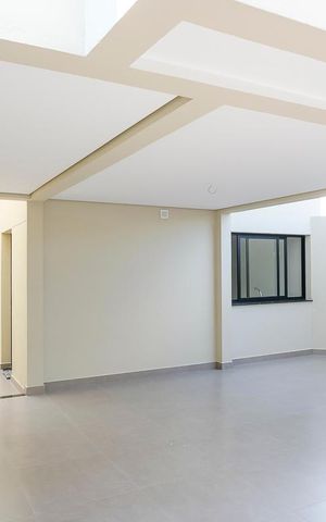 Casa à venda com 185m², 3 quartos e 2 vagasGaragem e quintal