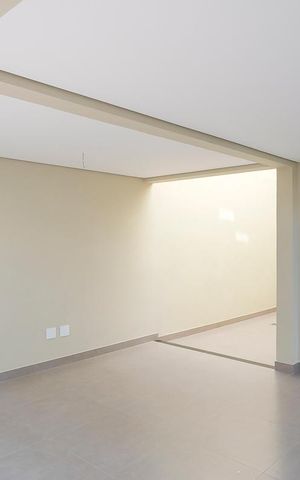 Casa à venda com 185m², 3 quartos e 2 vagasGaragem e quintal