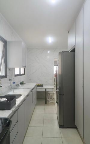 Apartamento para alugar com 200m², 4 quartos e 2 vagas Apartamento para alugar com 200m², 4 quartos e 2 vagasCozinha