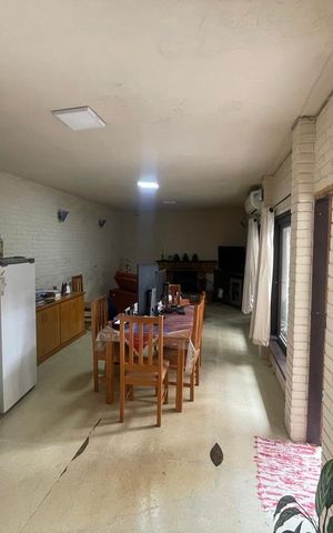 Casa à venda com 260m², 3 quartos e 1 vaga