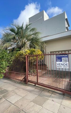 Casa à venda com 260m², 3 quartos e 1 vaga Casa à venda com 260m², 3 quartos e 1 vagaPlaca Cod.FZFS-156