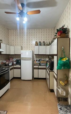 Casa à venda com 260m², 3 quartos e 1 vaga
