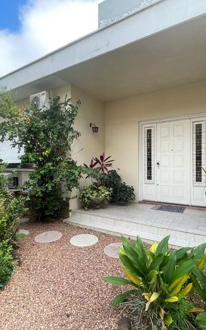 Casa à venda com 260m², 3 quartos e 1 vaga