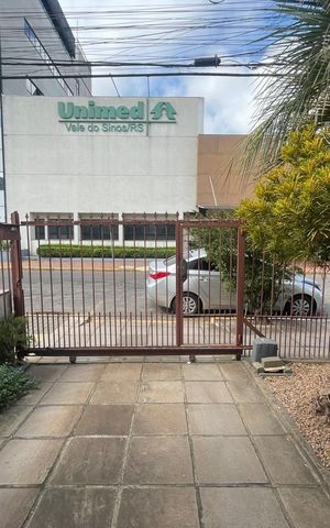 Casa à venda com 260m², 3 quartos e 1 vaga