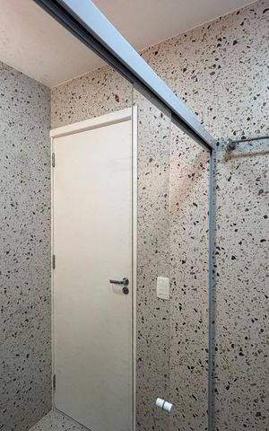 Apartamento à venda com 114m², 3 quartos e sem vaga Apartamento à venda com 114m², 3 quartos e sem vagaBanheiro social