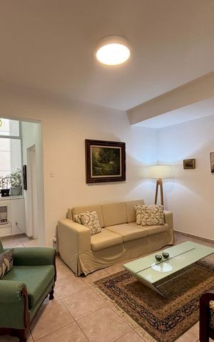 Apartamento à venda com 114m², 3 quartos e sem vaga Apartamento à venda com 114m², 3 quartos e sem vagaSala