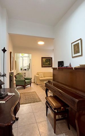 Apartamento à venda com 114m², 3 quartos e sem vaga Apartamento à venda com 114m², 3 quartos e sem vagaSala - hall de entrada
