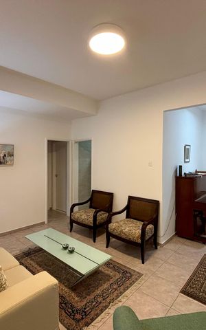 Apartamento à venda com 114m², 3 quartos e sem vaga Apartamento à venda com 114m², 3 quartos e sem vagaSala