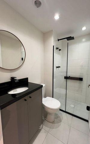 Studio à venda com 37m², 2 quartos e sem vaga Studio à venda com 37m², 2 quartos e sem vagaBanheiro