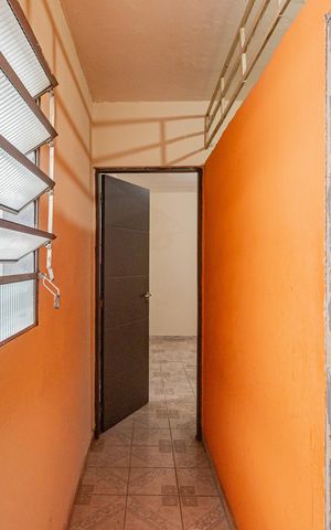 Casa para alugar com 32m², 2 quartos e sem vaga Casa para alugar com 32m², 2 quartos e sem vagaCorredor