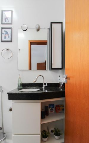 Casa à venda com 174m², 3 quartos e 2 vagasBanheiro da Suíte