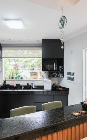 Casa à venda com 174m², 3 quartos e 2 vagasCozinha