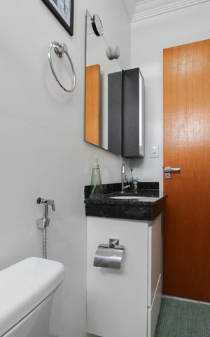 Casa à venda com 174m², 3 quartos e 2 vagasBanheiro da Suíte