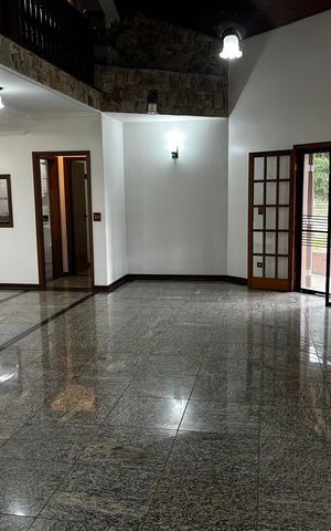 Casa de condomínio para alugar com 3000m², 6 quartos e 4 vagas Casa de condomínio para alugar com 3000m², 6 quartos e 4 vagasSala