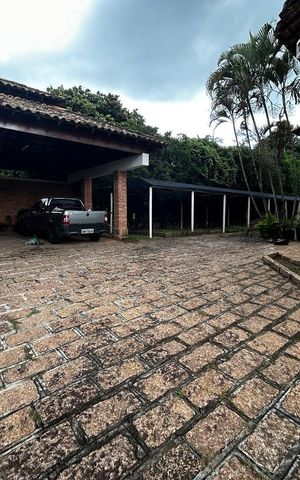 Casa de condomínio para alugar com 3000m², 6 quartos e 4 vagas Casa de condomínio para alugar com 3000m², 6 quartos e 4 vagasÁrea externa
