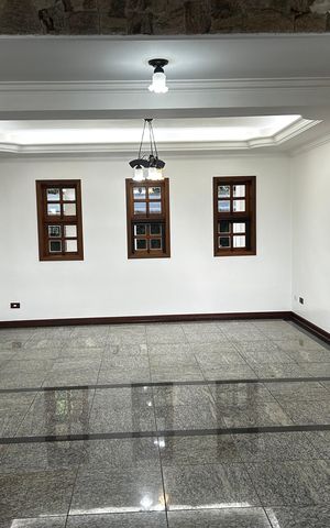 Casa de condomínio para alugar com 3000m², 6 quartos e 4 vagas Casa de condomínio para alugar com 3000m², 6 quartos e 4 vagasSala