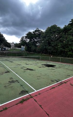 Casa de condomínio para alugar com 3000m², 6 quartos e 4 vagas Casa de condomínio para alugar com 3000m², 6 quartos e 4 vagasQuadra de tênis