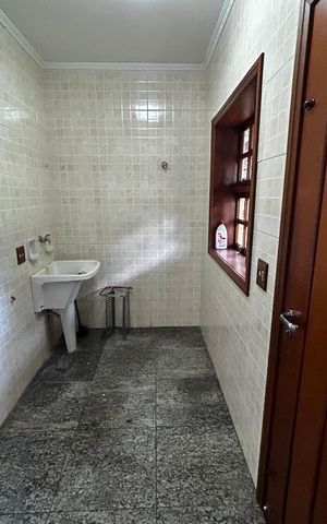 Casa de condomínio para alugar com 3000m², 6 quartos e 4 vagas Casa de condomínio para alugar com 3000m², 6 quartos e 4 vagasÁrea serviço