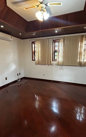 Casa de condomínio para alugar com 3000m², 6 quartos e 4 vagas Casa de condomínio para alugar com 3000m², 6 quartos e 4 vagasSala