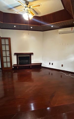 Casa de condomínio para alugar com 3000m², 6 quartos e 4 vagas Casa de condomínio para alugar com 3000m², 6 quartos e 4 vagasSala