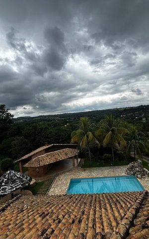 Casa de condomínio para alugar com 3000m², 6 quartos e 4 vagas Casa de condomínio para alugar com 3000m², 6 quartos e 4 vagasVista