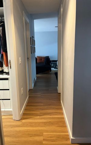 Apartamento à venda com 106m², 4 quartos e 2 vagas Apartamento à venda com 106m², 4 quartos e 2 vagasCloset
