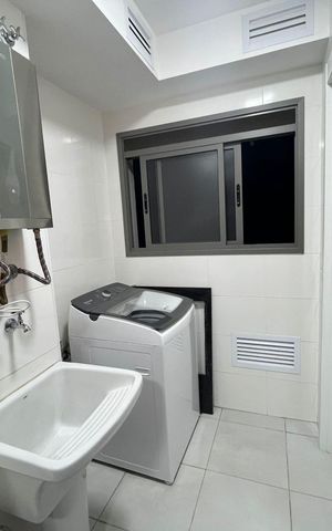 Apartamento à venda com 106m², 4 quartos e 2 vagas Apartamento à venda com 106m², 4 quartos e 2 vagasÁrea de serviço