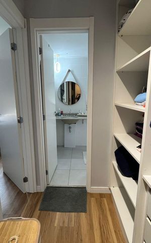 Apartamento à venda com 106m², 4 quartos e 2 vagas Apartamento à venda com 106m², 4 quartos e 2 vagasCloset