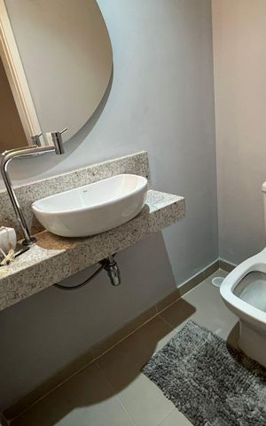 Apartamento à venda com 106m², 4 quartos e 2 vagas Apartamento à venda com 106m², 4 quartos e 2 vagasBanheiro