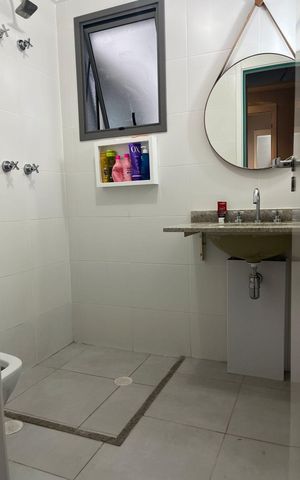 Apartamento à venda com 106m², 4 quartos e 2 vagas Apartamento à venda com 106m², 4 quartos e 2 vagasBanheiro