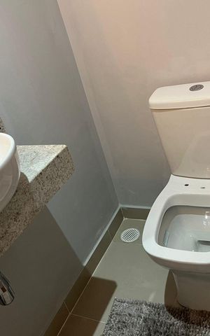 Apartamento à venda com 106m², 4 quartos e 2 vagas Apartamento à venda com 106m², 4 quartos e 2 vagasBanheiro