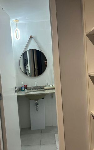 Apartamento à venda com 106m², 4 quartos e 2 vagas Apartamento à venda com 106m², 4 quartos e 2 vagasCloset