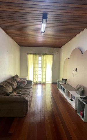 Casa à venda com 215m², 3 quartos e 2 vagas Casa à venda com 215m², 3 quartos e 2 vagasSala 2