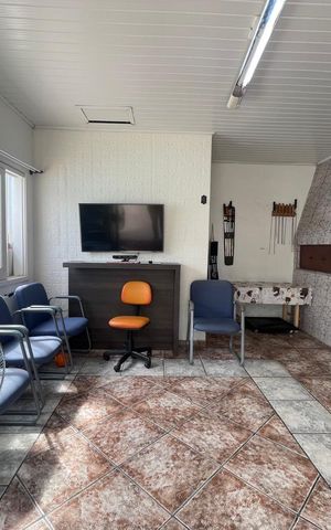 Casa à venda com 215m², 3 quartos e 2 vagas Casa à venda com 215m², 3 quartos e 2 vagasÁrea comum