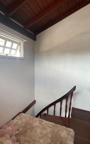 Casa à venda com 215m², 3 quartos e 2 vagas Casa à venda com 215m², 3 quartos e 2 vagasCorredor