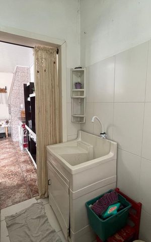 Casa à venda com 215m², 3 quartos e 2 vagas Casa à venda com 215m², 3 quartos e 2 vagasÁrea comum