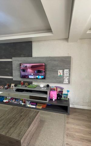 Casa à venda com 215m², 3 quartos e 2 vagas Casa à venda com 215m², 3 quartos e 2 vagasSala