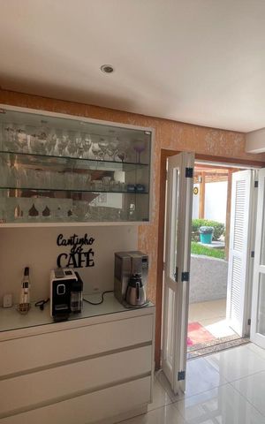 Casa à venda com 215m², 3 quartos e 2 vagas Casa à venda com 215m², 3 quartos e 2 vagasCozinha