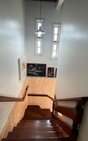 Casa à venda com 215m², 3 quartos e 2 vagas Casa à venda com 215m², 3 quartos e 2 vagasCorredor