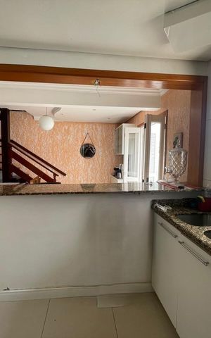 Casa à venda com 215m², 3 quartos e 2 vagas Casa à venda com 215m², 3 quartos e 2 vagasCozinha