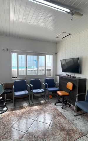 Casa à venda com 215m², 3 quartos e 2 vagas Casa à venda com 215m², 3 quartos e 2 vagasÁrea comum