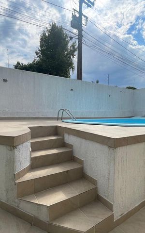 Casa à venda com 215m², 3 quartos e 2 vagas Casa à venda com 215m², 3 quartos e 2 vagasÁrea comum