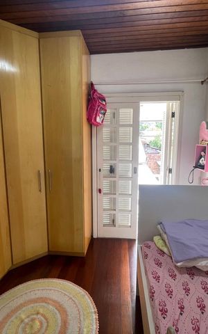 Casa à venda com 215m², 3 quartos e 2 vagas Casa à venda com 215m², 3 quartos e 2 vagasQuarto 2