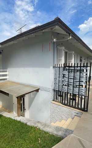 Casa à venda com 215m², 3 quartos e 2 vagas Casa à venda com 215m², 3 quartos e 2 vagasÁrea comum