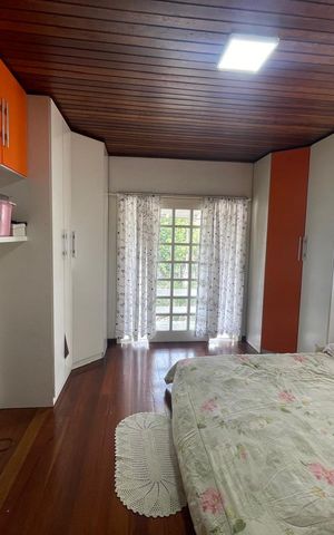 Casa à venda com 215m², 3 quartos e 2 vagas Casa à venda com 215m², 3 quartos e 2 vagasSuíte