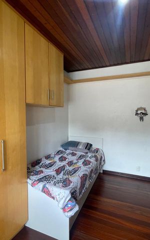 Casa à venda com 215m², 3 quartos e 2 vagas Casa à venda com 215m², 3 quartos e 2 vagasQuarto