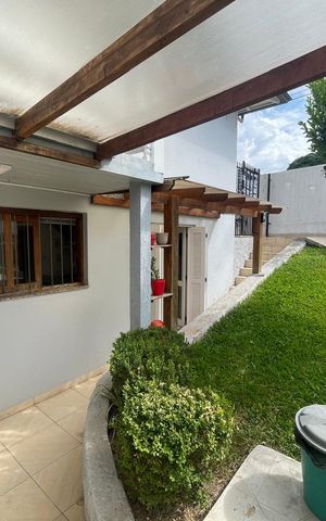 Casa à venda com 215m², 3 quartos e 2 vagas Casa à venda com 215m², 3 quartos e 2 vagasÁrea comum